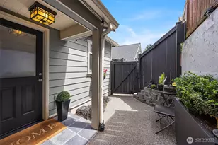43 W Etruria, Seattle, WA 98119 - Photo 20