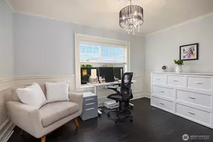 43 W Etruria, Seattle, WA 98119 - Photo 10