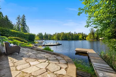 2057 E Beaver Lake Drive SE, Sammamish, WA 98075 - Photo 2