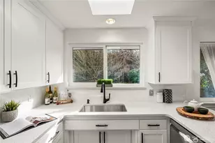 19513 Meridian Ave N, Shoreline, WA 98133 - Photo 6