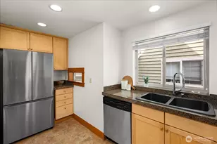 741 N 94th St, Seattle, WA 98103 - Photo 12