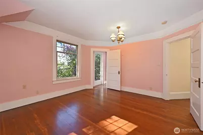 4810 54th Avenue SW, Seattle, WA 98116 - Photo 14