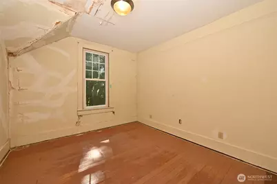 4810 54th Avenue SW, Seattle, WA 98116 - Photo 18