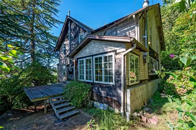 4810 54th Avenue SW, Seattle, WA 98116 - Photo 2