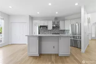 24312 Main Dr, Sammamish, WA 98074 - Photo 12