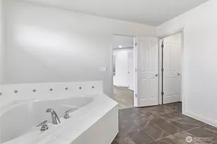 24312 Main Dr, Sammamish, WA 98074 - Photo 30