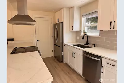 4003 140th Avenue SE, Bellevue, WA 98006 - Photo 4