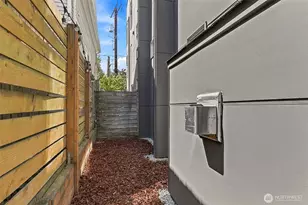310 21st Ave, Seattle, WA 98122 - Photo 24