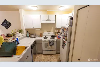 3221 S 208th Street, SeaTac, WA 98198 - Photo 12