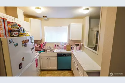 3221 S 208th Street, SeaTac, WA 98198 - Photo 16