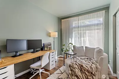 2034 Newport Way NW #11-1, Issaquah, WA 98027 - Photo 14