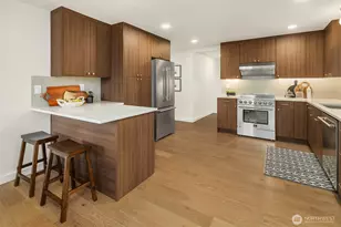 4331 NE 57th St, Seattle, WA 98105 - Photo 4