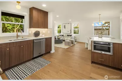 4331 NE 57th Street, Seattle, WA 98105 - Photo 6