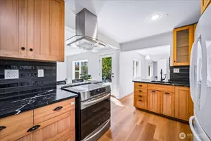 14346 Interlake Ave N, Seattle, WA 98133 - Photo 10