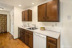 7064 35th Ave NE, Seattle, WA 98115 - Photo 4