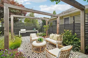 1009 W Crockett St, Seattle, WA 98119 - Photo 30