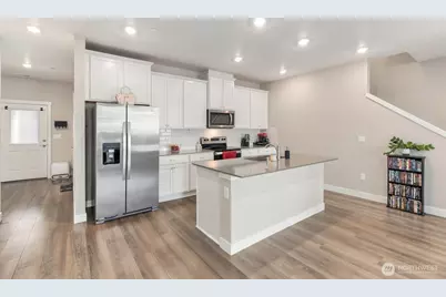 8624 35th Place NE, Marysville, WA 98270 - Photo 4