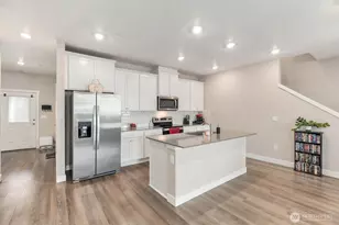 8624 35th Pl NE, Marysville, WA 98270 - Photo 4