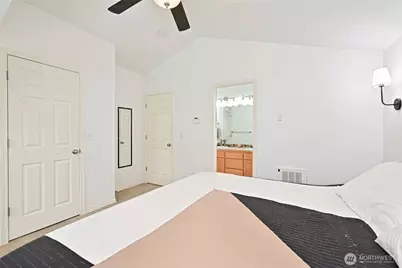 8509 Midvale Avenue N #C, Seattle, WA 98103 - Photo 18