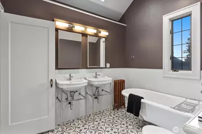 4124 Burke Avenue N, Seattle, WA 98103 - Photo 20