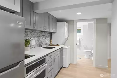 4124 Burke Avenue N, Seattle, WA 98103 - Photo 28