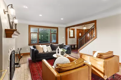 4124 Burke Avenue N, Seattle, WA 98103 - Photo 6