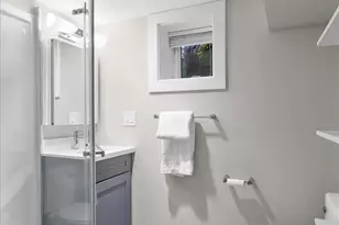 4124 Burke Ave N, Seattle, WA 98103 - Photo 30