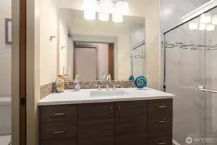 709 15th Ave, Seattle, WA 98122 - Photo 10