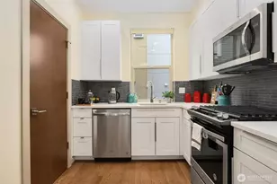 709 15th Ave, Seattle, WA 98122 - Photo 6
