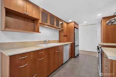 3608 26th Place W #301, Seattle, WA 98199 - Photo 20