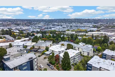 3608 26th Place W #301, Seattle, WA 98199 - Photo 36