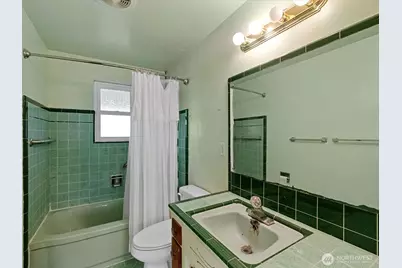 4631 47th Avenue S, Seattle, WA 98118 - Photo 8