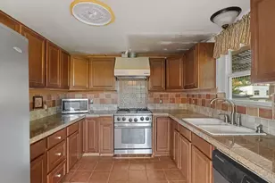 4631 47th Ave S, Seattle, WA 98118 - Photo 6