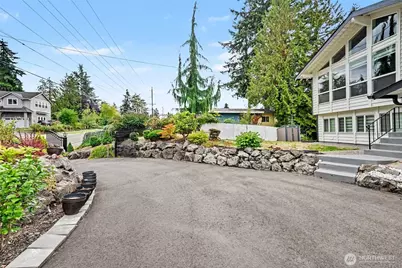 19643 Talbot Road S, Renton, WA 98055 - Photo 28