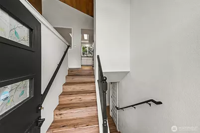 19643 Talbot Road S, Renton, WA 98055 - Photo 4