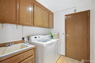 10831 56th Pl W, Mukilteo, WA 98275 - Photo 20