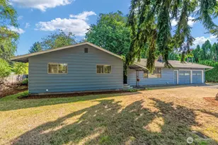 302 Cowlitz Dr, Kelso, WA 98626 - Photo 2