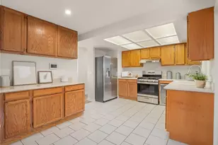 1006 Grant Ave S, Renton, WA 98057 - Photo 10