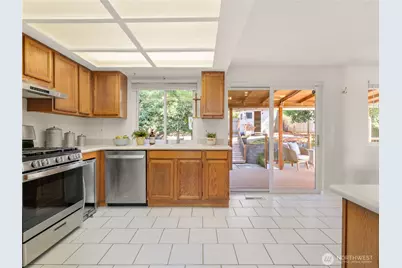 1006 Grant Avenue S, Renton, WA 98057 - Photo 8