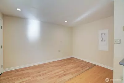 1210 NE 95th Street, Seattle, WA 98115 - Photo 10