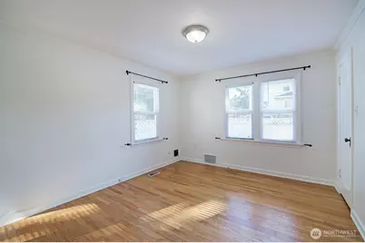 1210 NE 95th Street, Seattle, WA 98115 - Photo 16