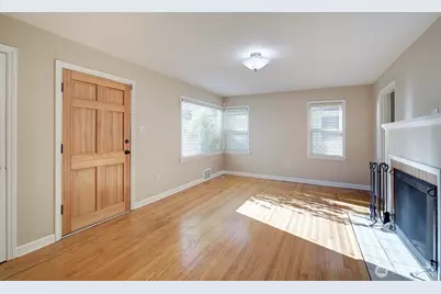 1210 NE 95th Street, Seattle, WA 98115 - Photo 4