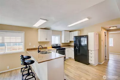 700 N Reed Street #6, Sedro Woolley, WA 98284 - Photo 8