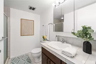 18001 NE 10th St, Bellevue, WA 98008 - Photo 28