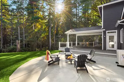 16761 NE Sanwick Place, Bainbridge Island, WA 98110 - Photo 2