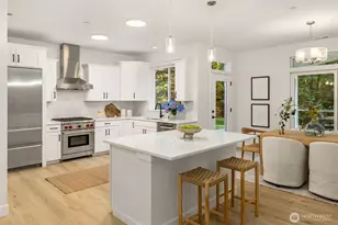 16761 NE Sanwick Pl, Bainbridge Island, WA 98110 - Photo 10