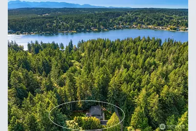 16761 NE Sanwick Place, Bainbridge Island, WA 98110 - Photo 32