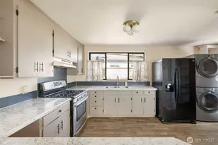 1819 S 17th St, Tacoma, WA 98405 - Photo 6