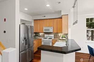 12721 SE 41st Pl, Bellevue, WA 98006 - Photo 10