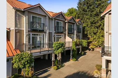 12721 SE 41st Place #214, Bellevue, WA 98006 - Photo 2